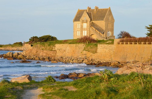 Santec House | SANTEC Gîte 500M de la Mer, plage du DOSSEN sable blanc, Forêt,Finistère Bretagne