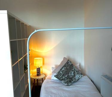 Southport Apartment | Santiago Suite 3 - A Stylish Southport Apartment