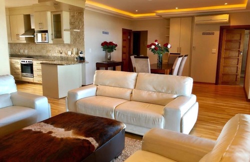 Shelly Beach Apartment | Santika 5.