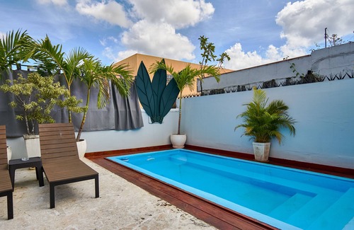 Gascue Villa | Santo Domingo Colonial 8-Bedroom Villa with Private Pool ✔️