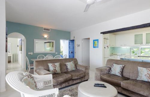 Shaka's Rock Apartment | Santorini Akrotiri 28 (Family Only)