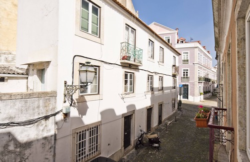 Santos Apartment | Santos 2 - Madragoa CHARMOSO and WELCOME