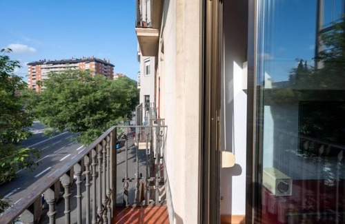 La Maternitat i Sant Ramon Apartment | Sants-Montjuïc: Avenida Madrid by Interhome