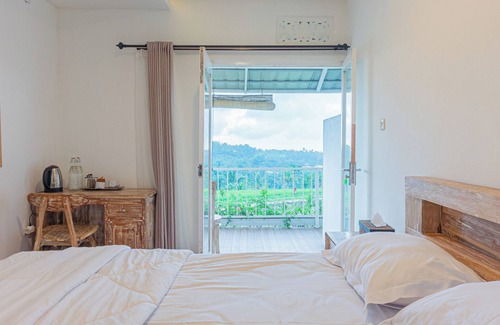 Penebel House | Santya Loka Lodge & Twin Waterfall