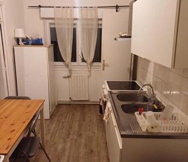 Bout des paves-Chene des Anglais Apartment | Saphire tilleul