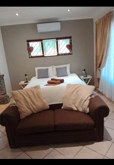 Ezembeni Apartment | Sapphire coast getaway