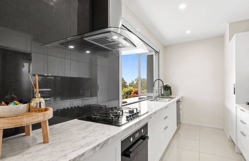 Urunga House | Sapphire Magic – A stunning waterfront escape in Urunga with beautiful river and ocean view