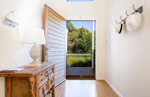 Callala Beach House | Sapphire Sands - Pet Friendly - Community Pool