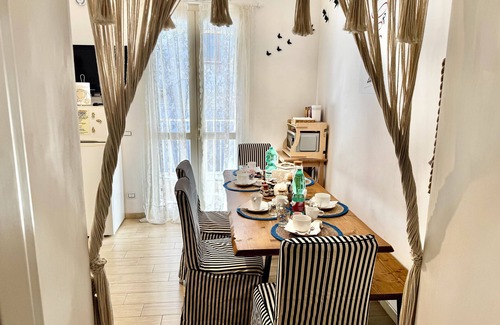 Quartieri Spagnoli Apartment | Sarah's House is waiting for you