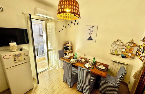 Quartieri Spagnoli Apartment | Sarah's House is waiting for you