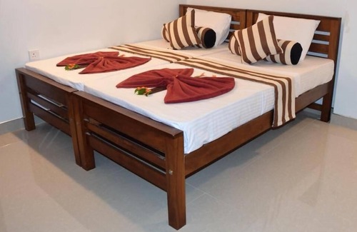 Peradeniya Hotel | Sarala Residence