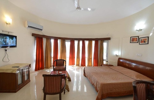 Gurugram Hotel | Saras Tourist Resort