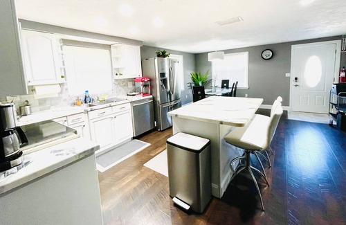 Bee Ridge House | Sarasota Best Place, Siesta key only 7 ml, BBQ+, family friendly