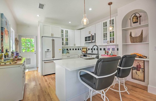 Central Sarasota Cottage | Sarasota Home in Historic District w/Patio!