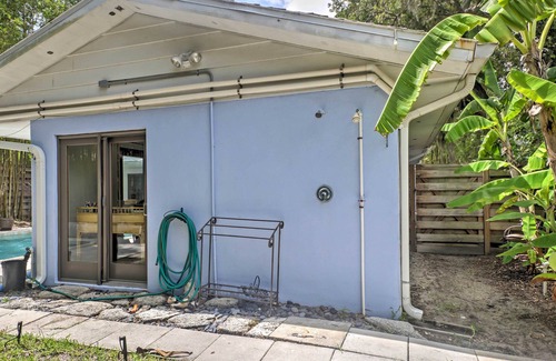 South Sarasota House | Sarasota House w/Backyard Oasis: 6 Mi to Beach!