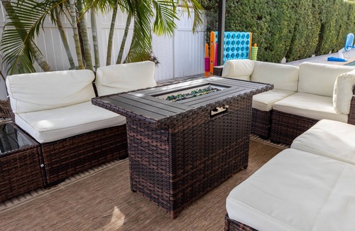 Whitfield House | Sarasota Retreat w/Pool, Near Beaches & Downtown