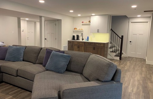 Saratoga Springs House | Saratoga Charmer - Relaxing Country Setting 6 Miles to Race Track and Downtown