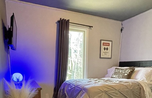 Greenfield Center House | Saratoga Contemporary, in Natures Paradise 5 min to Downtown.