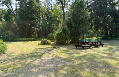 Saratoga Springs Apartment | Saratoga Garden Motel - Room 9