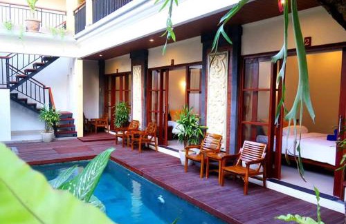 Batu Bolong House | sari sedana guesthouse