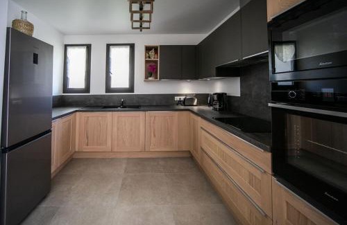 Sartene Apartment | SARTENE t3 CALME ENSOLEILLÉ PARKING PRIVÉ