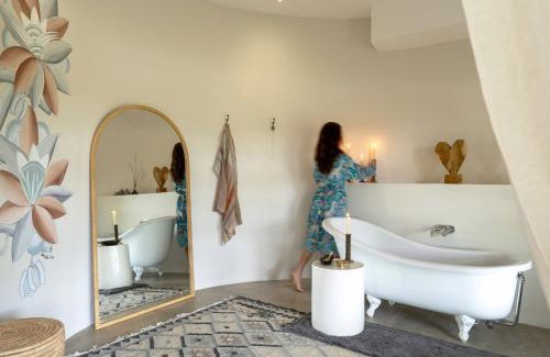 Ehlanzeni Cabin | Sashwa River of Stars Plant-Based Wellness Safari Lodge