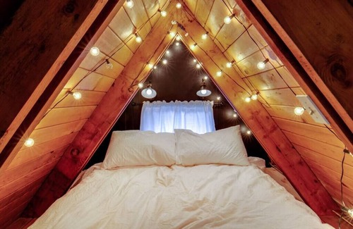 Packwood House | Sasquatch Cabins: Bigfoot
