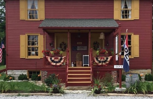 Ste Genevieve Apartment | Sassafras Creek Cabin, located in the Ste. Genevieve National Historical Park