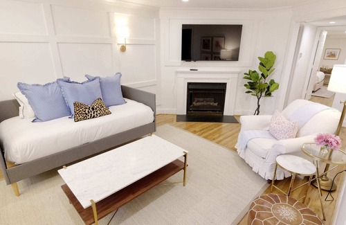 U Street Corridor Apartment | Sassy in the City Sum