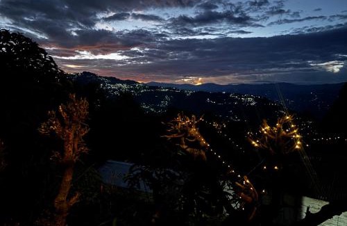 Turuk House | Satrangi Homestay Lamahatta