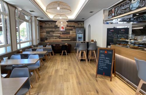 La Coruna Hotel | Saudade Hostal Cafetería