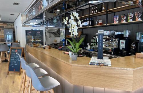 La Coruna Hotel | Saudade Hostal Cafetería