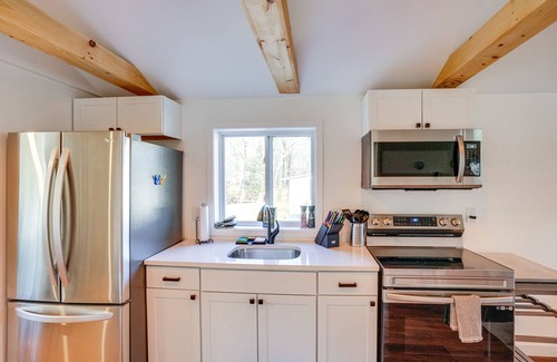 West Saugerties Cabin | Saugerties Cabin Rental w/Fire Pit & Creek Access