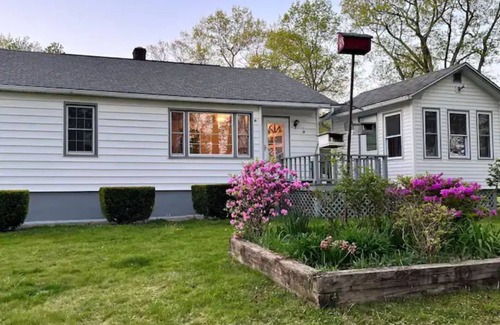Saugerties Cottage | Saugerties Cottage - relaxing home in nature, close to downtown, HITS & hikes