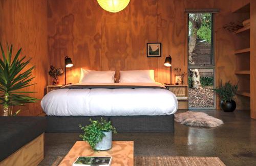 Margaret River Bed & Breakfast | Sauna Retreat - Near Town and Beach - Explorers Rest