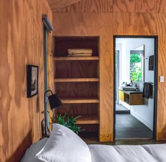 Margaret River Bed & Breakfast | Sauna Retreat - Near Town and Beach - Explorers Rest