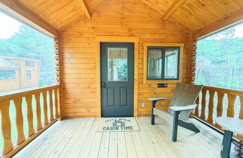 Lincoln Cabin | SaunaHaus – Log Cabin + Private Sauna by the Brook