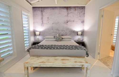 Mission Beach Apartment | Savannah Studio - Romantic Beachfront