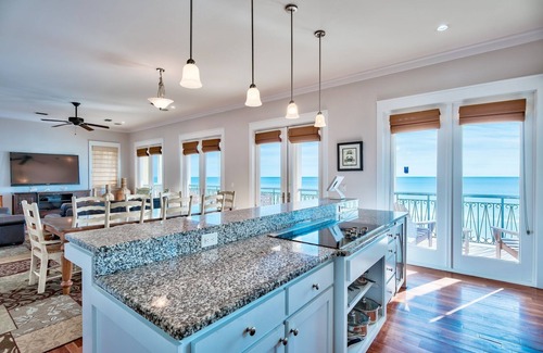 Delos House | Save Sept–Oct PrivateBch*BeachSvc*Elevator*HeatPool