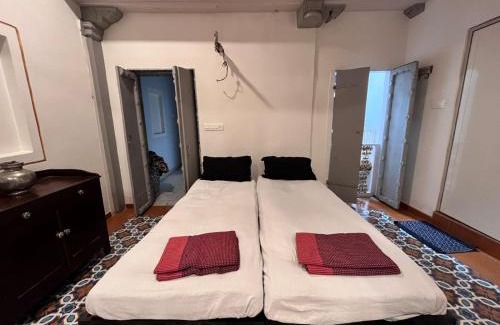Ahmedabad City Centre Bed & Breakfast | Savita Ba Ni Haveli A Heritage House