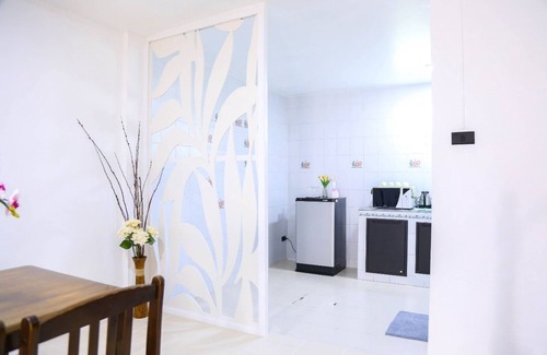 Sam Wa Tawan Ok House | Sawasdee,Free Wifi,Large home, near Don Mueang Airport,Occupy the whole house.