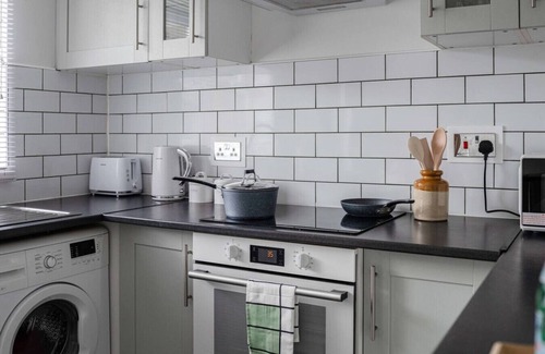 Saxmundham House | Saxmundham Stay: Park & Unwind