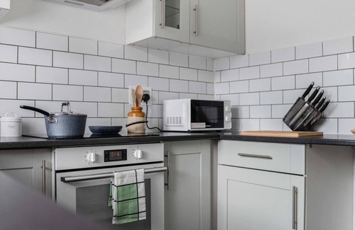 Saxmundham House | Saxmundham Stay: Park & Unwind