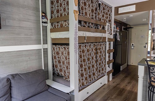 Snowshoe Condo | SC 2209: Cozy Modern Ski Retreat | Fireplace & Easy Slope Access