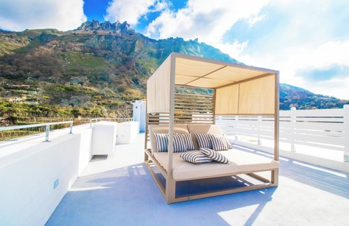 Forio Apartment | Scalinatella: Comfort Sea-sunset View Apartment in Villa Titina