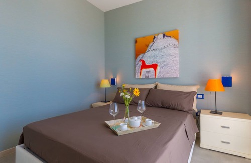 Marina San Gregorio House | Scandinavian lodge on the sea w/ plunge pool (B)