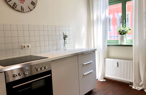 Pirna Apartment | Scandinavian 2-zi Apartment im Zentrum + Balkon