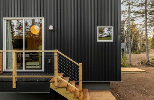 Lutsen Apartment | Scandinavian Chalet with Sauna in Lutsen - Red