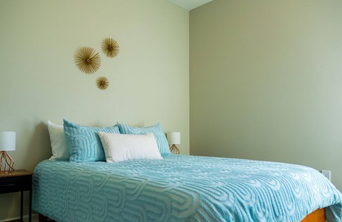 Durham House | Scandinavian Cottage 4 miles to Duke-King Size Bed
