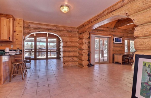 Fifield House | Scandinavian hand-scribed full log home on 31 acres and a quiet lake and trails